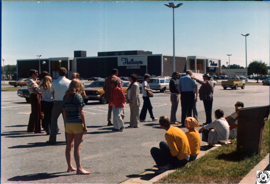 1976 09 11 02 VA Bwach Catholic Club.jpg